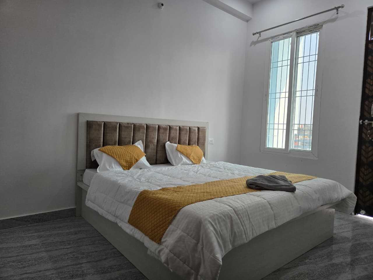 SPOT ON Hotel Arctic Inn - Tap to explore photos