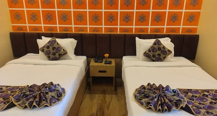 SAROJINI GARDEN HOTEL & RESTAURANT Room Type - Twin Bed