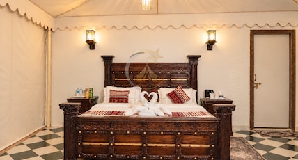 Golden Star Desert Camps & Resort Room Type - The Kotadi Suite with Jacuzzi Golden Star Desert Camps & Resort Room Type - The Kotadi Suite with Jacuzzi