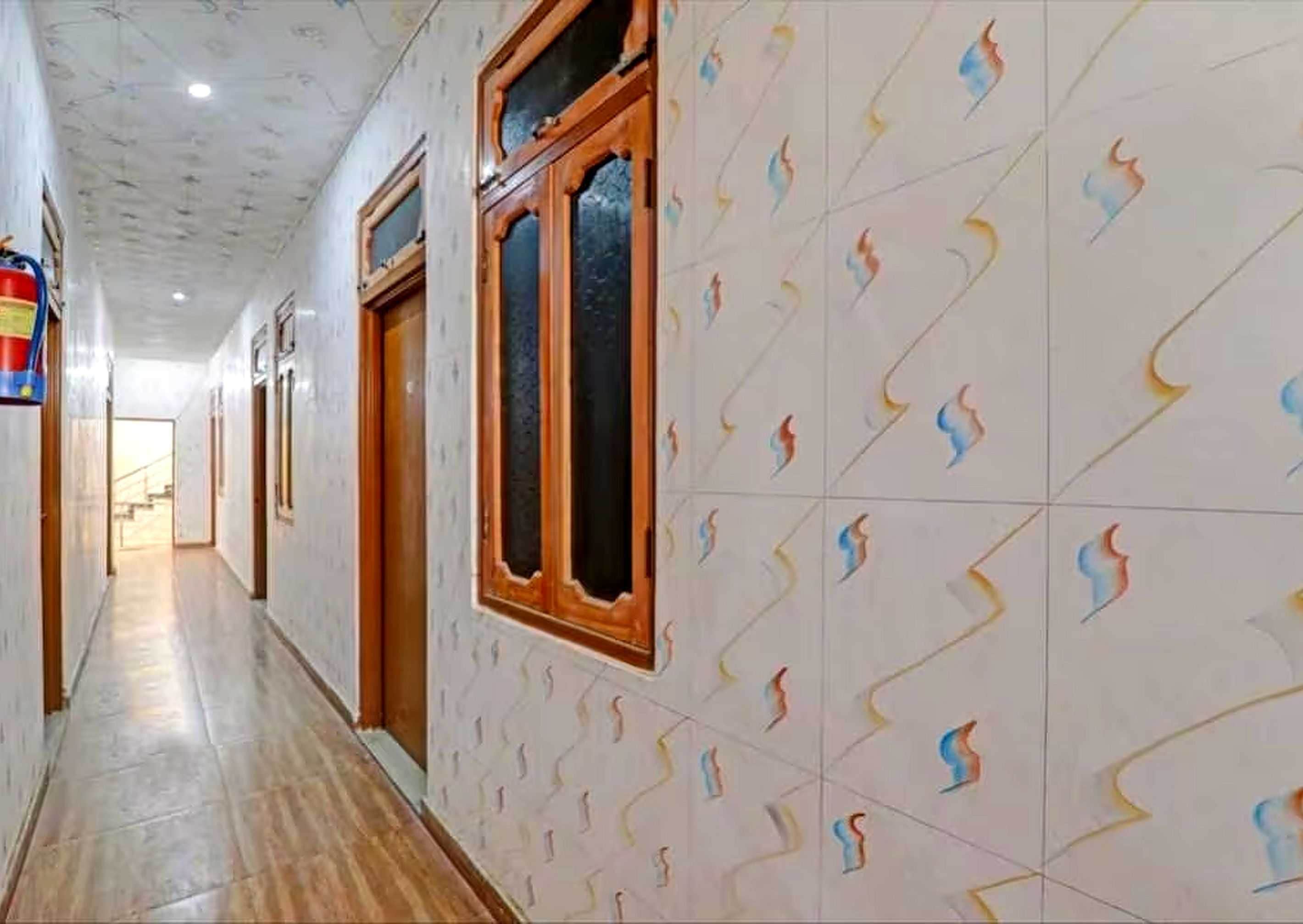 HOTEL O RAWAT - Tap to explore photos