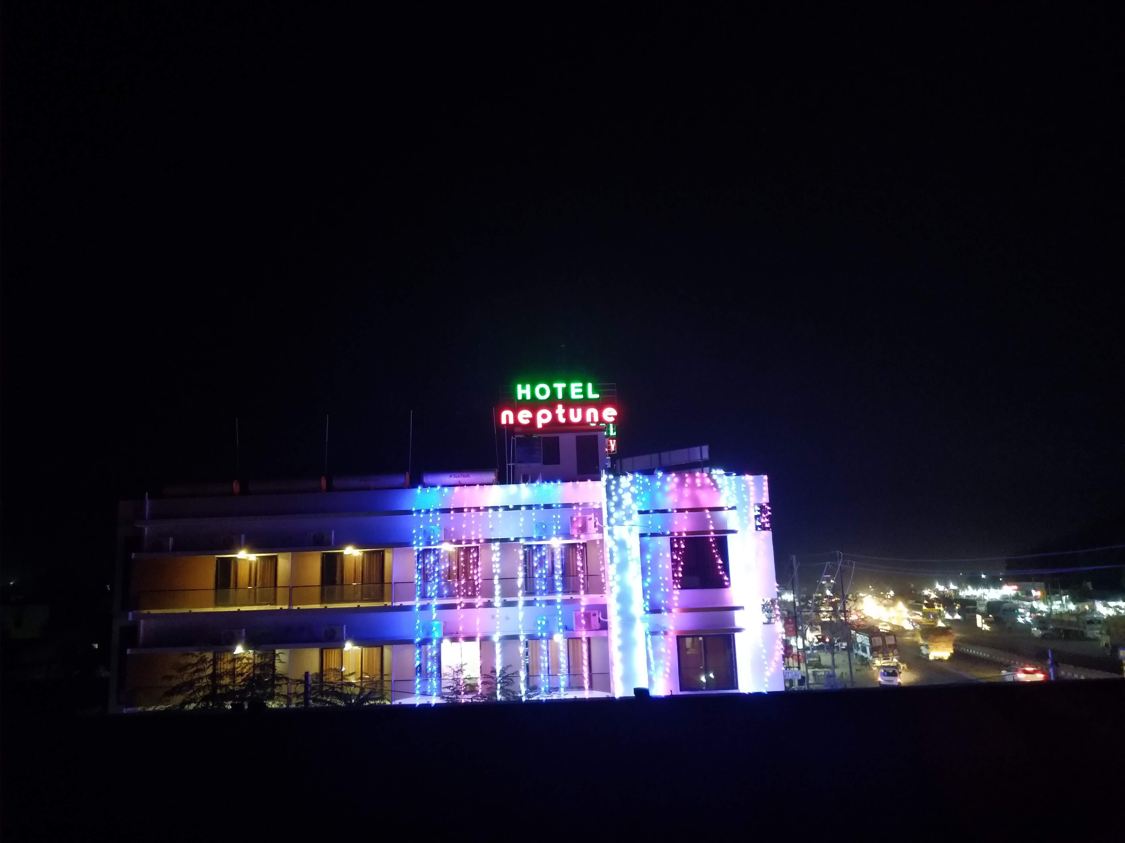 Hotel Neptune - Tap to explore photos