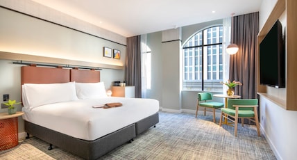 Holiday Inn MELBOURNE BOURKE STREET MALL Room Type - 1 King Premium