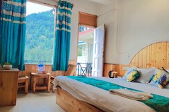 HILLSTONE CAFE & ROOMS