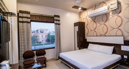 Hotel Govind Room Type - Deluxe Room
