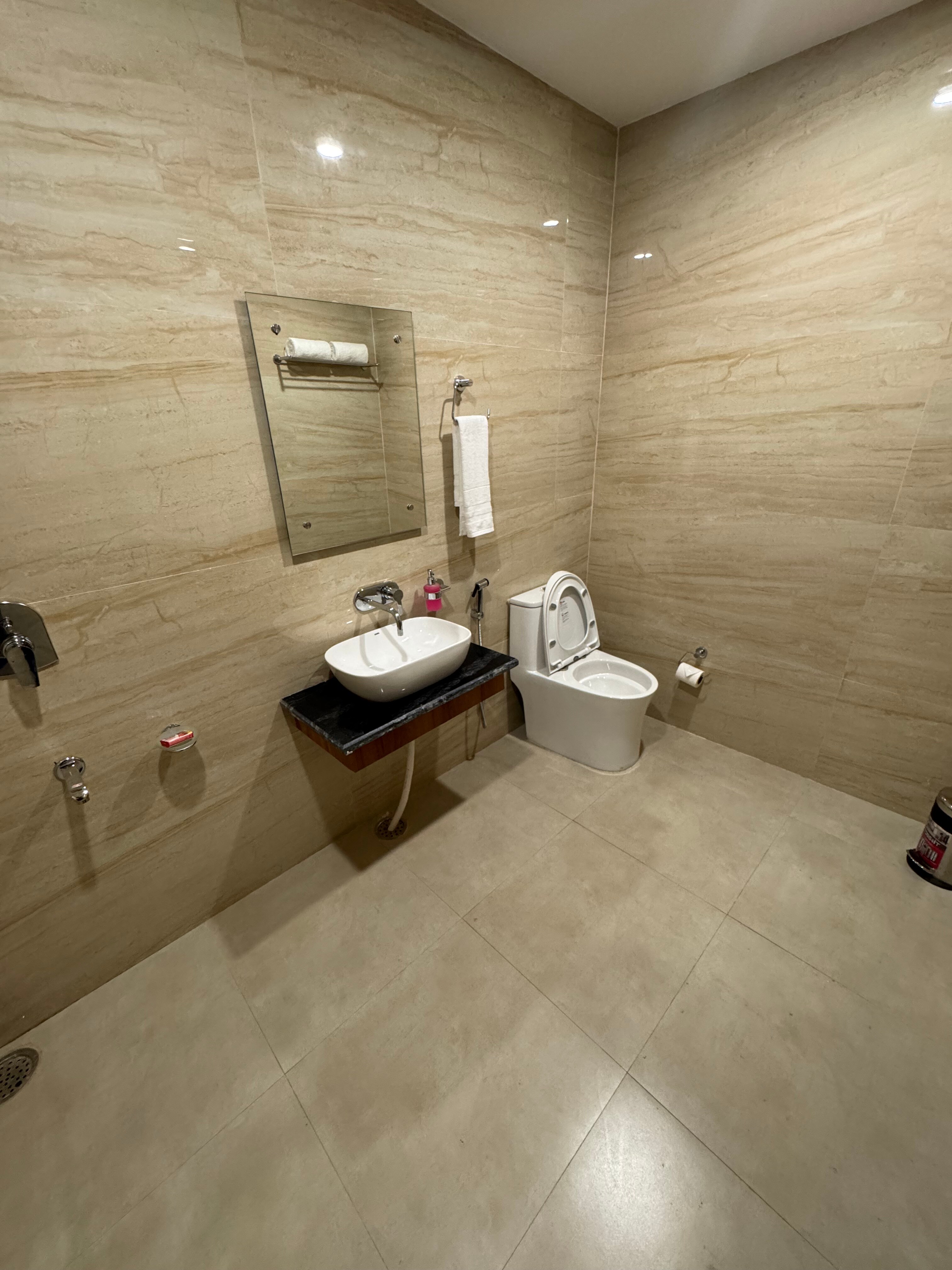 Hotel M.A.D.E - Tap to explore photos