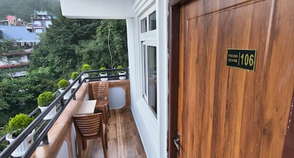 HOTEL PINEVIEW ESCAPES Room Type - Superior room with Pineforest view and balcony HOTEL PINEVIEW ESCAPES Room Type - Superior room with Pineforest view and balcony