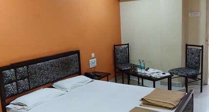 Raj Mahal Hotel Room Type - Deluxe Double Room