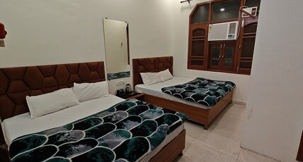 Blessing Stay | 100 m from Golden Temple Room Type - Four Bedded Family Room