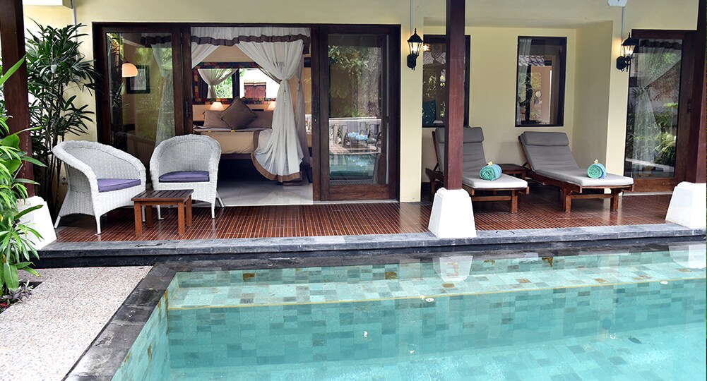 Villa Nirvana - Tap to explore photos