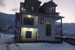 Mountain view stay in Bhadarwah Cozy   Affordable