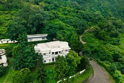 Kinwani House  Araiya Anthology
