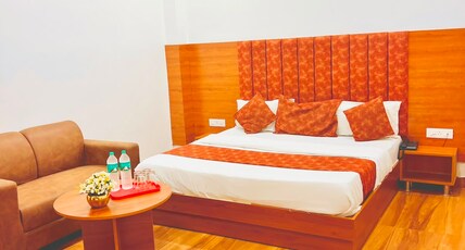 Hotel Grand Royal Sandhu Room Type - Deluxe Room