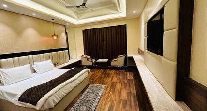 Arika Grand Room Type - Superior Room with Garden View