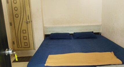 HOTEL SRI SAI GOVINDA Room Type - Standard King Bed Room with City View