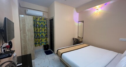 HOTELLEOS Room Type - Premium Deluxe Room