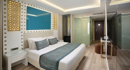 Great Fortune Hotel and Spa Room Type - Standard Double or Twin Room