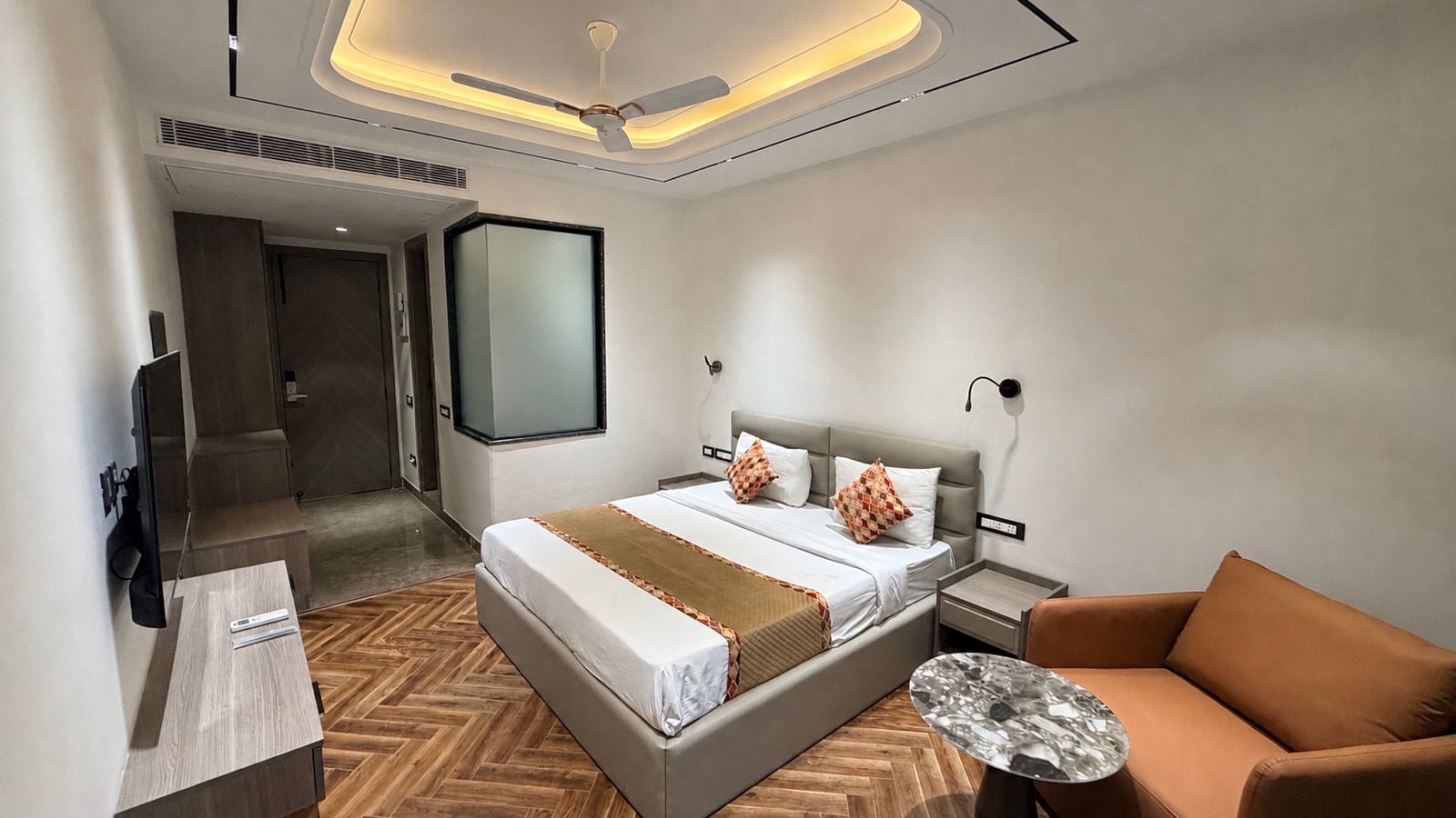 The Koi Boutique Hotel - Tap to explore photos