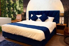 Lapstay EO445 - Stylish Studio Apartment with Jaccuzzi