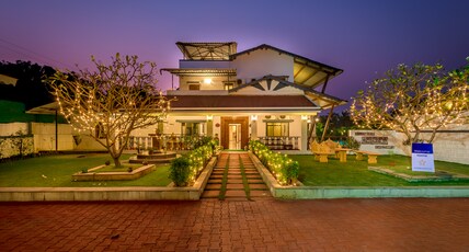 SaffronStays Adora Woods and Hills Room Type - Woods & Hills - 4 Bedroom Pool Villa