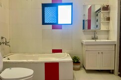 Seren Lakeside Homestay