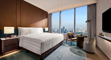 Pan Pacific Jakarta Room Type - Deluxe King Room