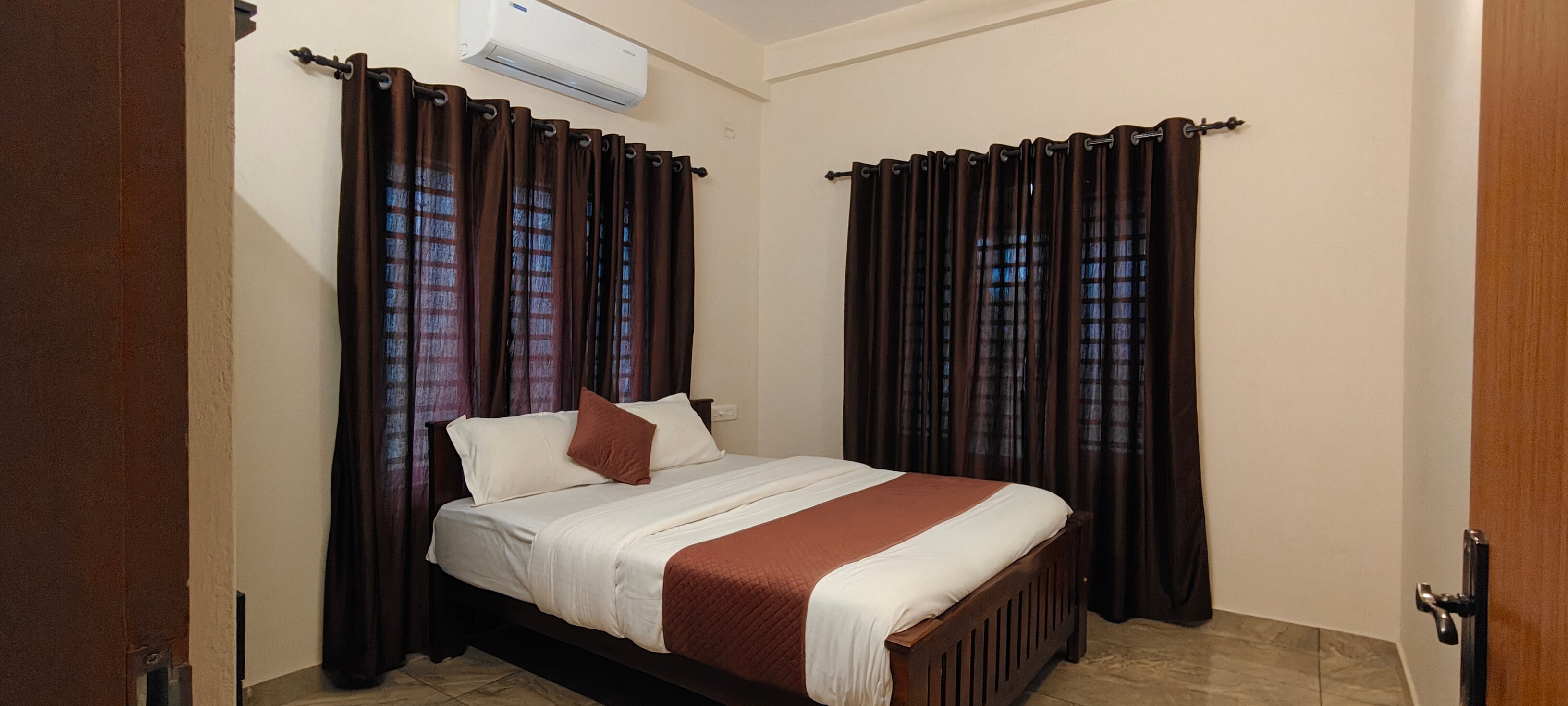 Rhythm Residency Wayanad 3 BHK Pool - Mud - Tap to explore photos