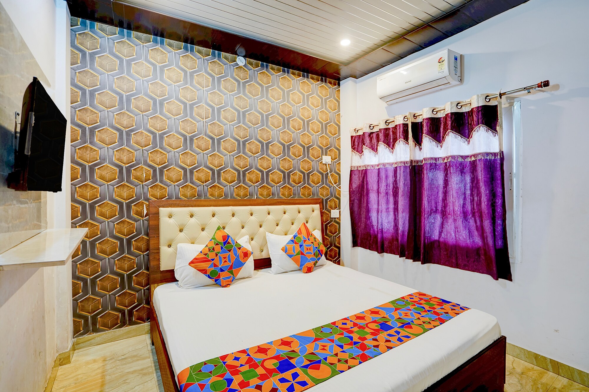 FabHotel National Banaras Inn - Tap to explore photos