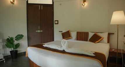 Jungle Tunes Resort Room Type - Pinewood