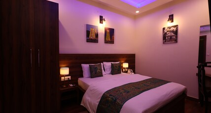 Shivalayaa Room Type - Deluxe Queen Room