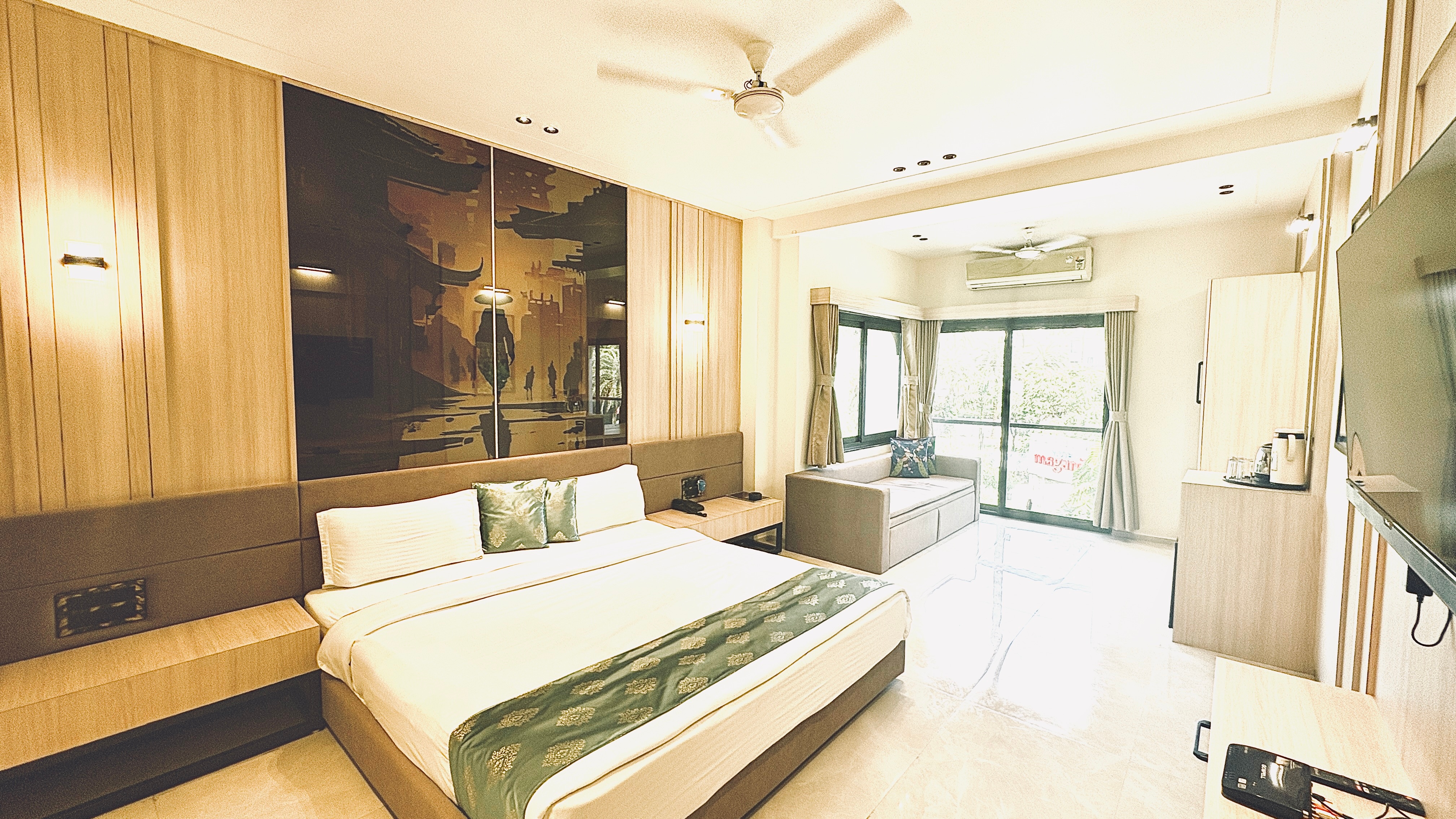 MAGANJI'S ( Pure Vegetarian ) - A COMPLETE FAMILY HOTEL - Tap to explore photos
