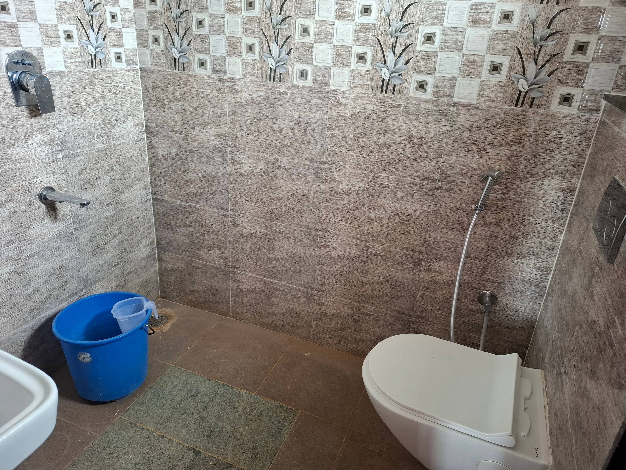 Belaku Cozy 1BHK Home with private Terrace Swing - Tap to explore photos