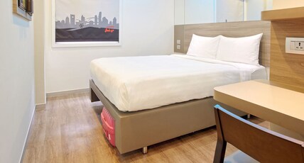 Easy Planet Bangkok Surawong  Room Type - Standard Double Room