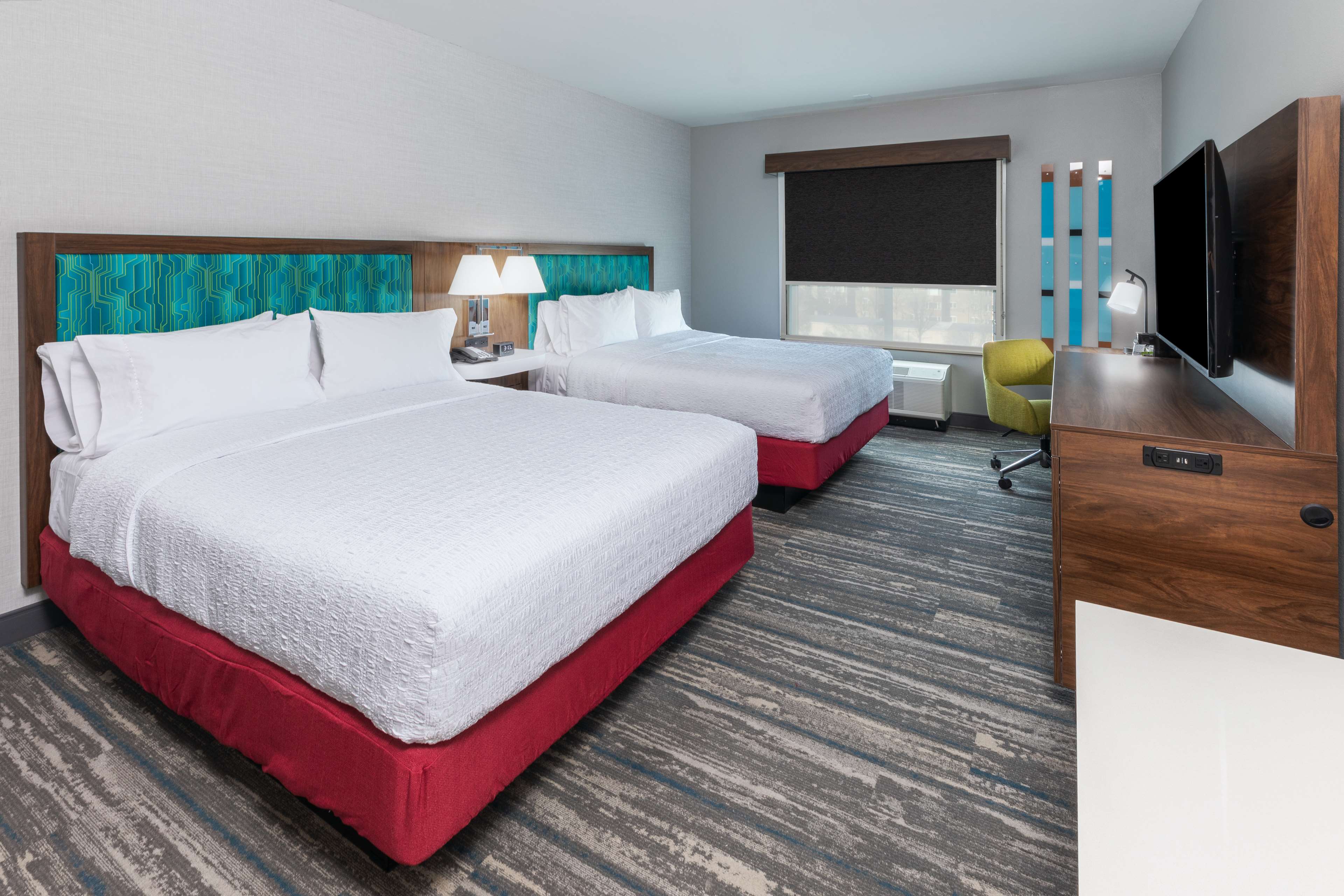 Hampton Inn & Suites Canyon - Tap to explore photos