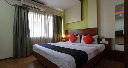 Collection O Sri Sai Palace Room Type - Classic