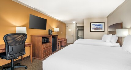 Best Western The Westerly Hotel Room Type - 2 Queen Beds, Non-Smoking, Balcony, Microwave And Refrigerator, Pet Friendly Room, Full Breakfast