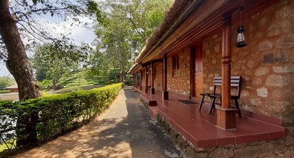 Saj Vagamon Hideout Room Type - Lake Side Cottage Non Ac
