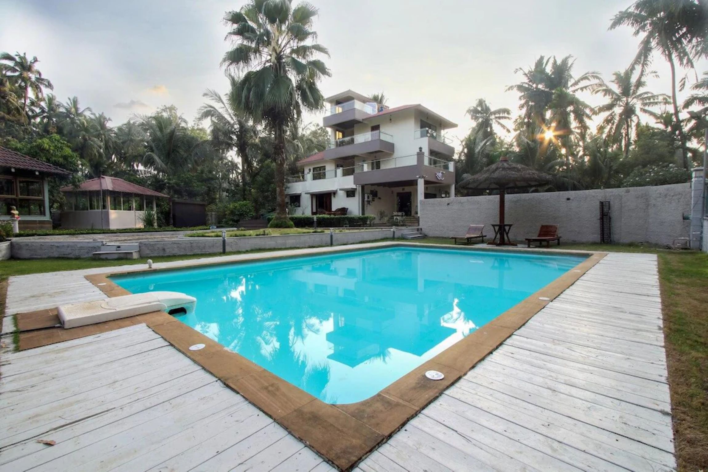 Sparsh Villa & Resort - Tap to explore photos