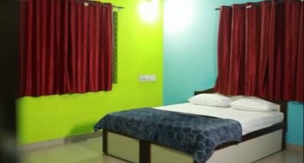 Hotel Madhuvan Room Type - Deluxe Room
