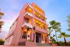 Maharana Palace Resort