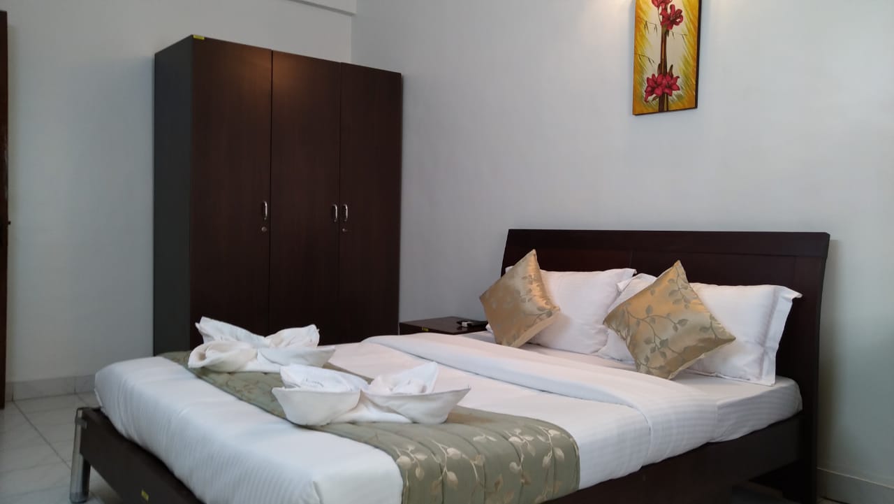 Shiv Hospitality Service Apartment - Tap to explore photos