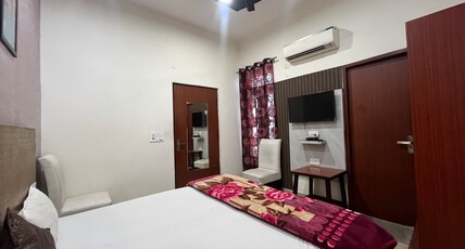 SMART HOMES  Room Type - Executive Room