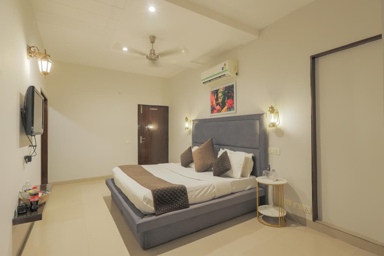 Hotel Maharani Regency Zirakpur - Tap to explore photos