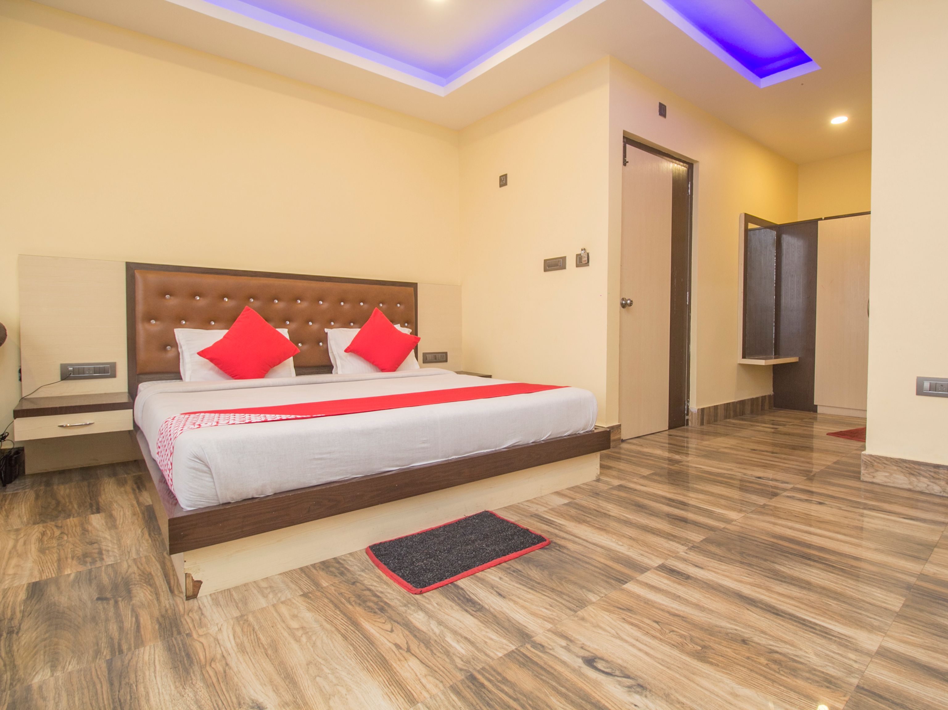 Hotel Blue Sapphire - Tap to explore photos