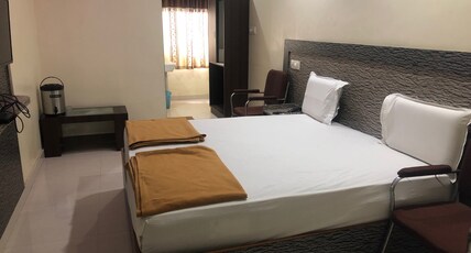 RR GRAND A/C LODGE Room Type - STANDARD ROOM