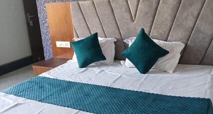 Aarav Hotel Room Type - Deluxe Room With Hill View