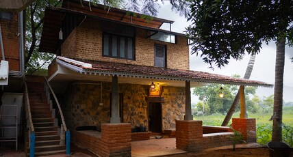 Pathayam Inn Room Type - Pathayam 1 -Pheonix (A/C cottage)
