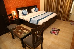 Golden residency Dwarka 