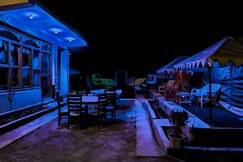 Tyakshi Summer Camp And Cafe