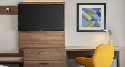 Holiday Inn Express & Suites WEST MELBOURNE Room Type - 1 King Bed Standard Comm Accessible