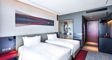 Radisson Red Danang Room Type - Deluxe Room - City View